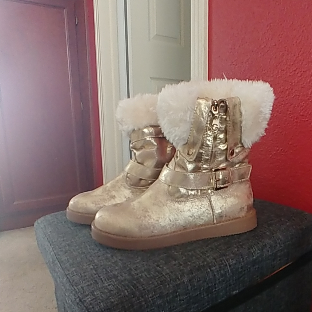 Boots - Picture 3 of 4
